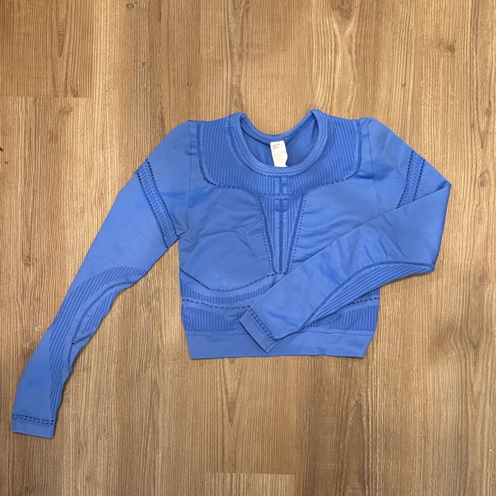 Fabletics Blue Long Sleeve Crop Top